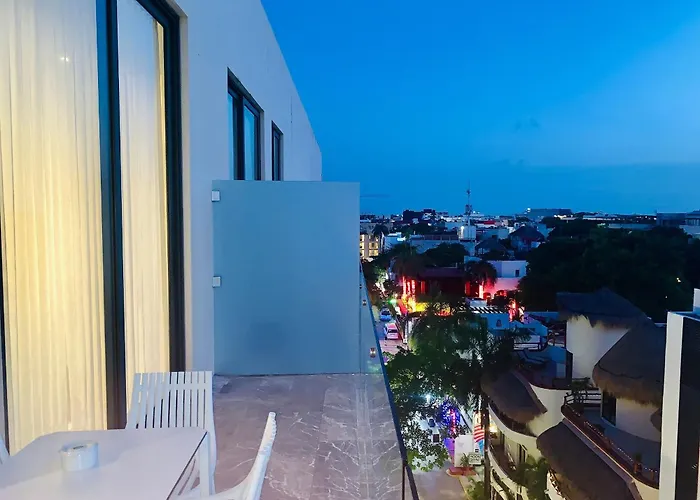 1 Block From 2br Pool Ocean View