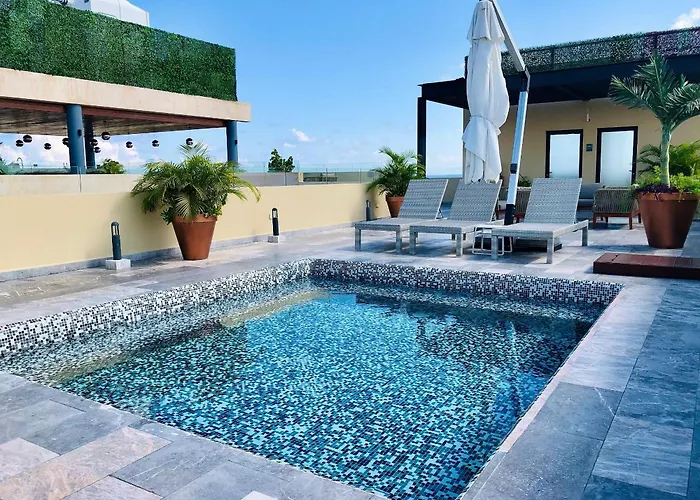 Casa de férias 1 Block From 2br Pool Ocean View *